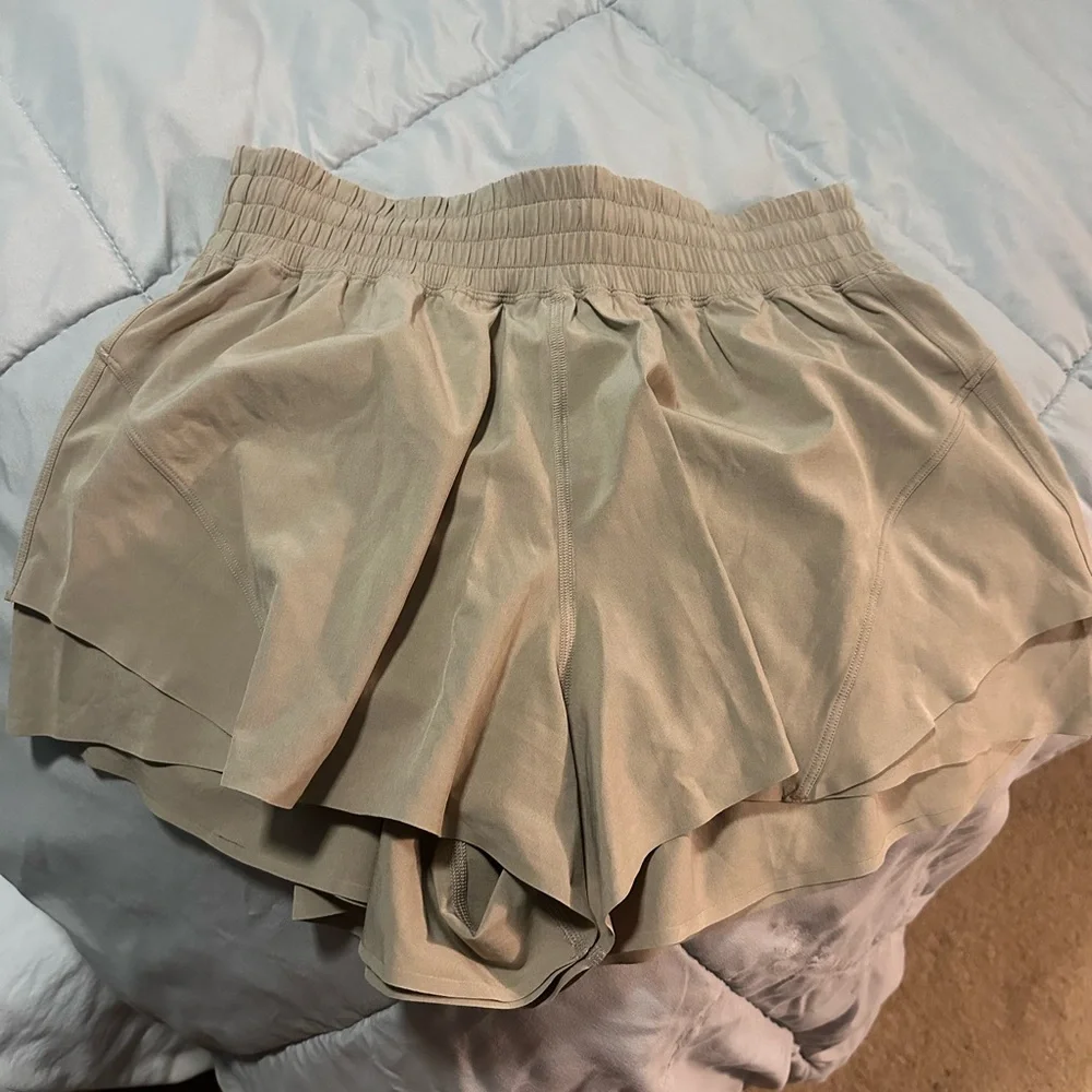 lululemon Shake it out high rise beige Layered Running Shorts